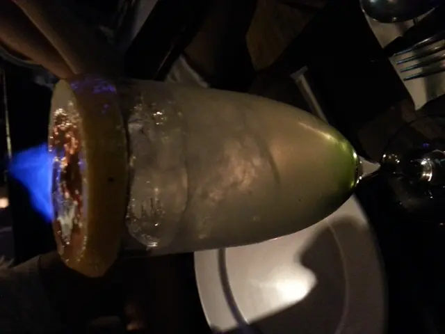 呢杯就係吾記得咩名,較濃酒精,因為係主打檸檬味,仲有蘋果味都幾易入口,大家不防試下