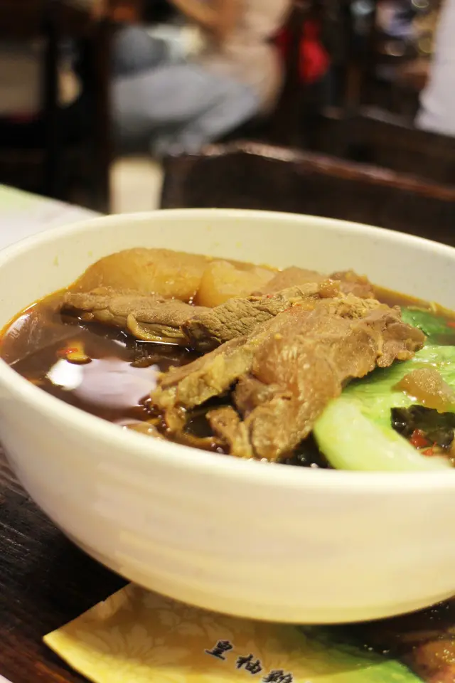 士林招牌牛蹍陽春麵