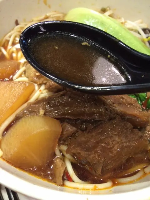 士林招牌牛𦟌米線 ($40)