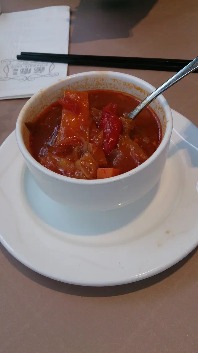 跟餐羅宋湯的湯料很豐富