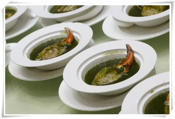 黑松露菠菜汁鮮蟹鉗