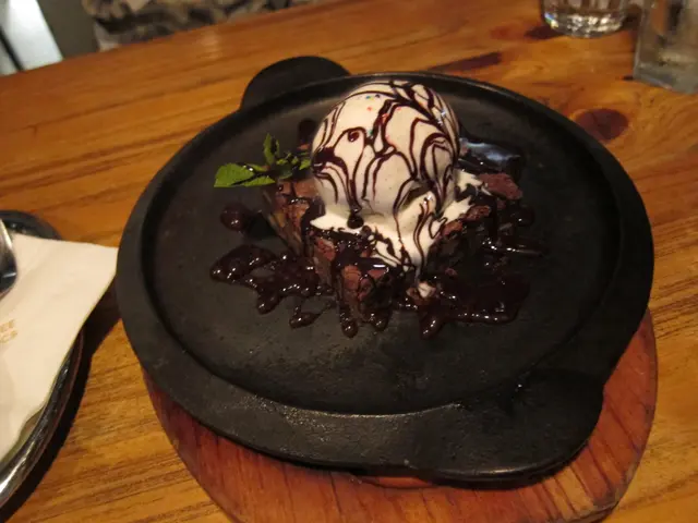 鐵板朱古力布朗尼配香草雪糕