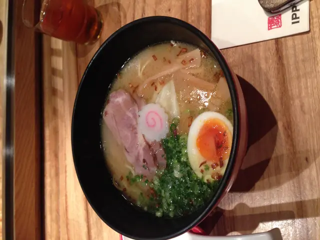 湯味比白元複雜 有雞鮮味