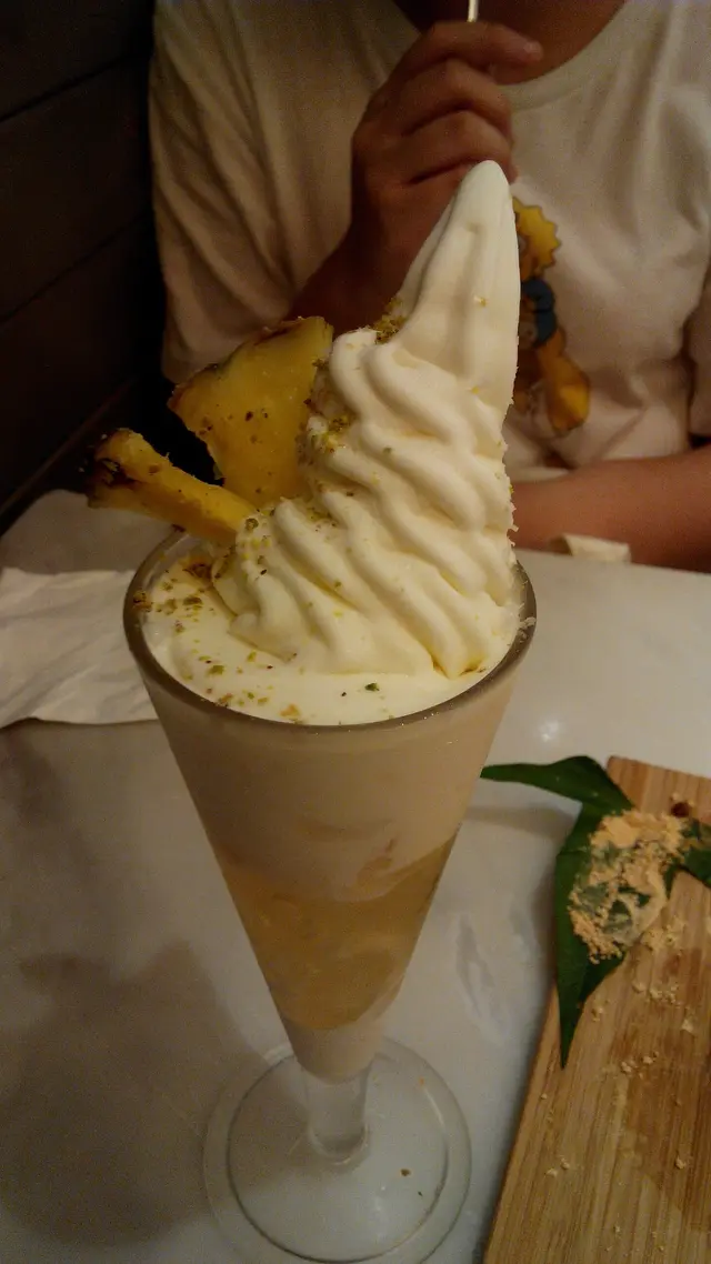 俾佢個蘭姆酒果凍吸引⋯但⋯酒呢？