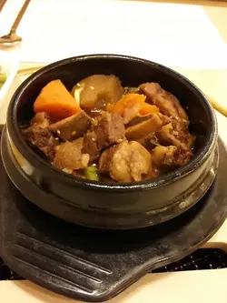 炆牛肋骨