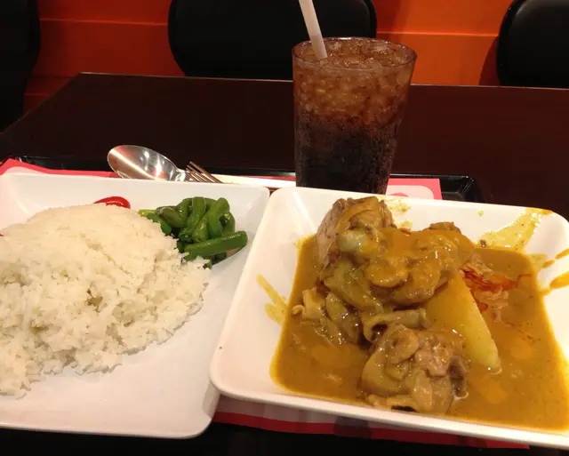 「阿活咖哩雞」，發覺E間個汁唔掂！