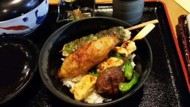 燒雞串飯