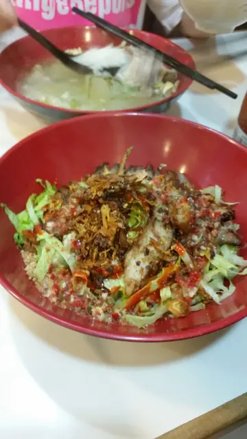 猪颈肉檬粉