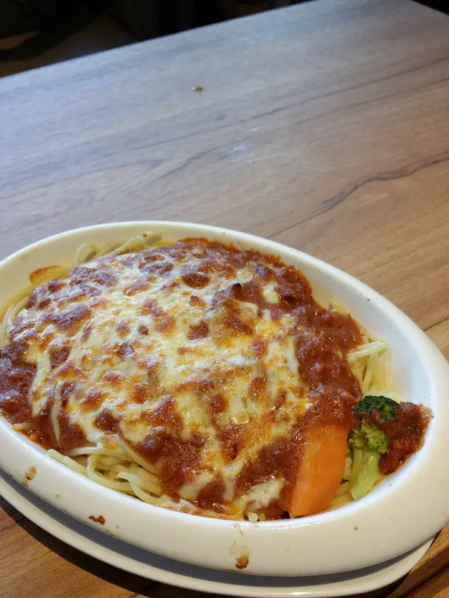 焗米蘭芝士火腿肉醬意粉 $31