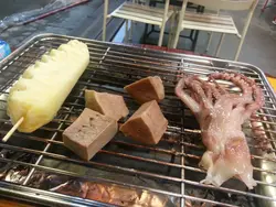 左起: 菠萝, 厚切牛舌粒, 火箭大鱿鱼既身