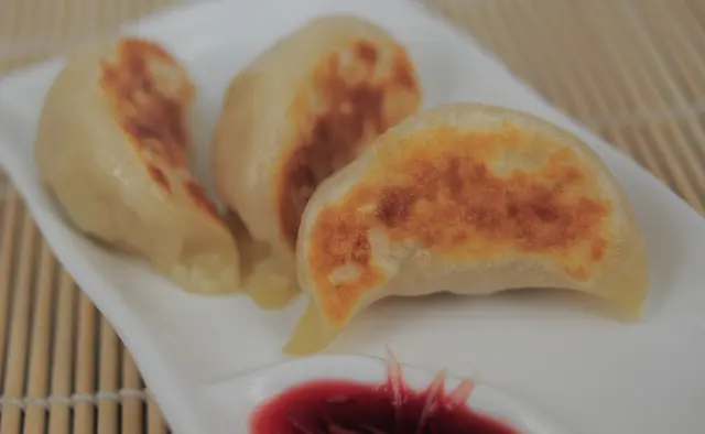 呢個真係必食, 一咬超多肉汁''必''左出黎,食既時候真係要小心燙!