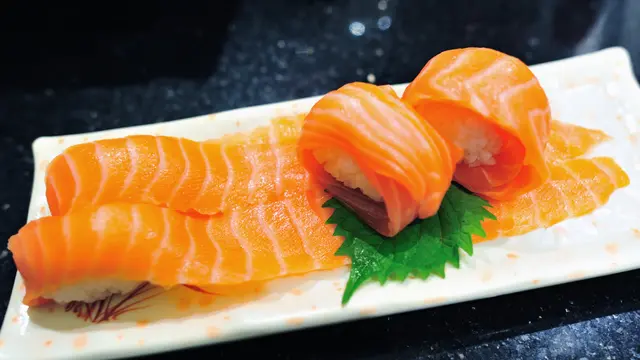 長條型三文魚壽司, 正