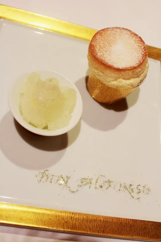Hot soufflé scented with lemon liqueur from Don Alfonso farm ''Le Peracciole'' Don Alfonso < Le Peracc