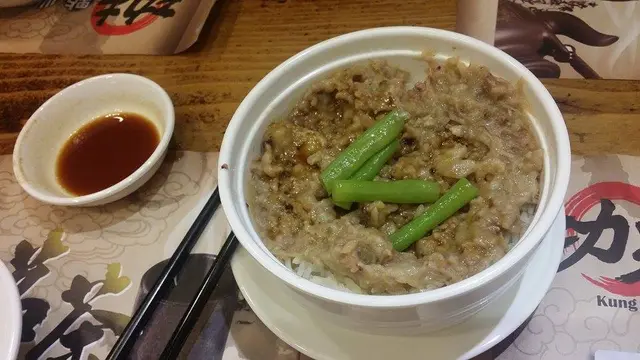 章魚肉餅蒸飯