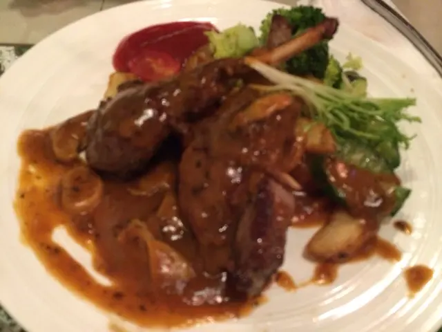 法式香燒羊架配野菌汁