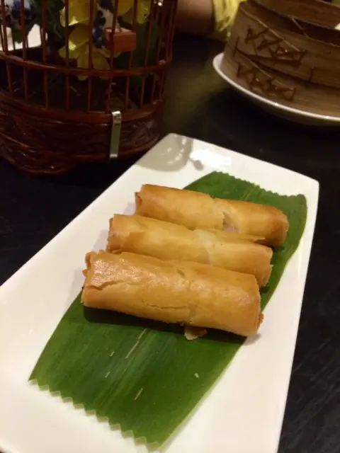 三文魚春卷 ($48)