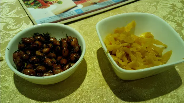 右邊的酸菜好好食!