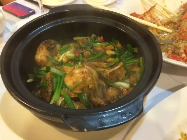 炆斑頭腩