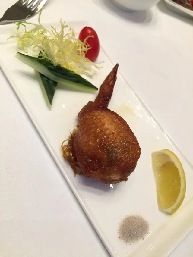 脆皮鱼翅釀雞亦