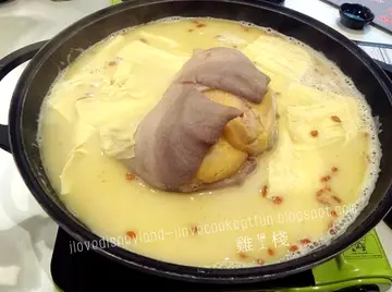 胡椒猪肚包鸡煲