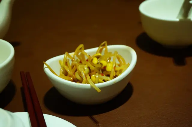 涼拌大豆芽
