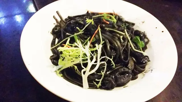 墨魚汁意粉
