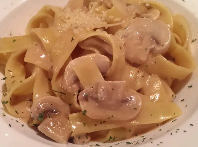 法式奶油磨菇闊條麵