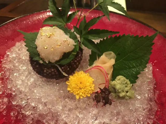 海膽鱈場蟹腳刺身走海膽