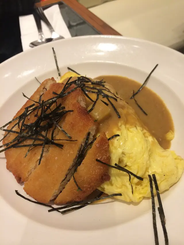 日式淡咖哩吉列素豬扒蛋包飯