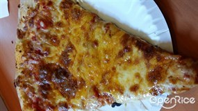 4 Cheese slice - 灣仔的Paisano&#39;s Pizzeria