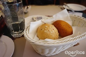 麵包籃 - 大嶼山的大街餐廳由Coca-Cola&#174;呈獻