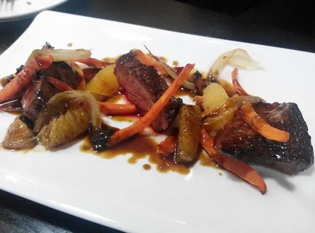 法國鴨胸配杏仁酒話梅汁