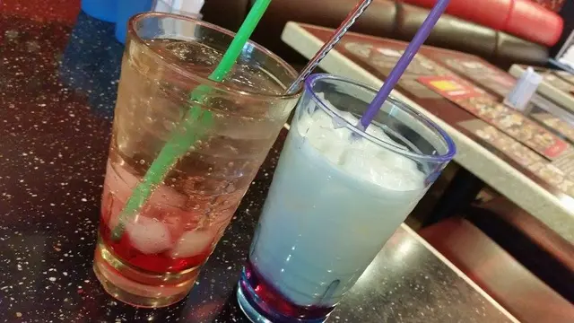 椰果rose 梳打，同牛奶rose梳打