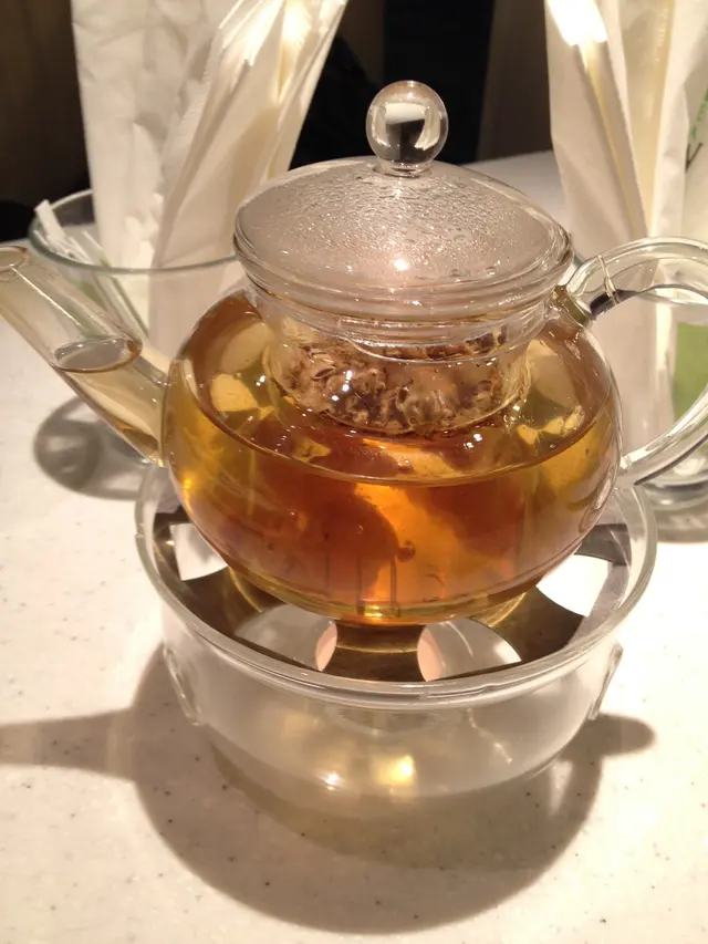 紅棗茶的味道正常，就是大家可以想像的一般桂圓紅棗茶的味道，但味道偏甜了一點。