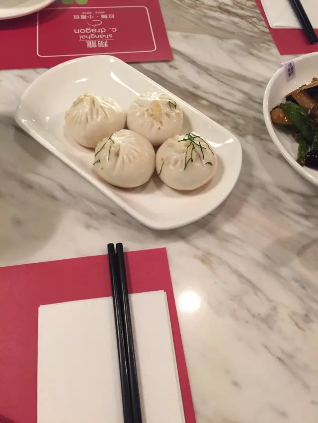 個皮底煎到好脆,肉汁唔算多~但好大舊肉~好味~必食之選