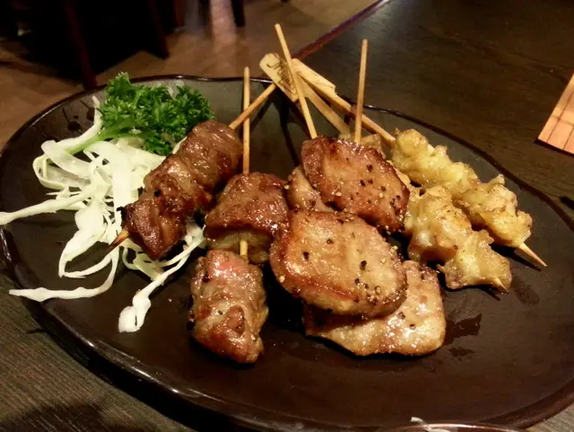 牛肋肉串/燒牛舌/雞軟骨串