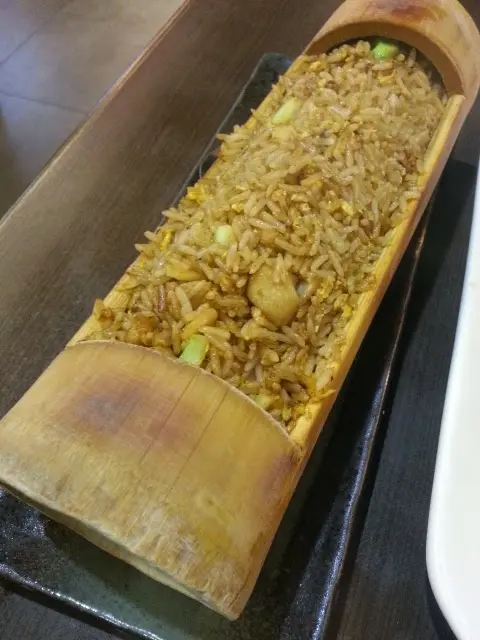 足料香口,粒粒分明又不油膩,只是欠了份竹香