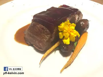 Nasturtium (金蓮花)  Steak and Flowers (烤澳洲和牛配番薯啫喱伴金蓮花)