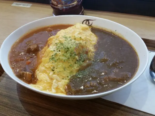 咖哩豬肉拼濃茄牛肉