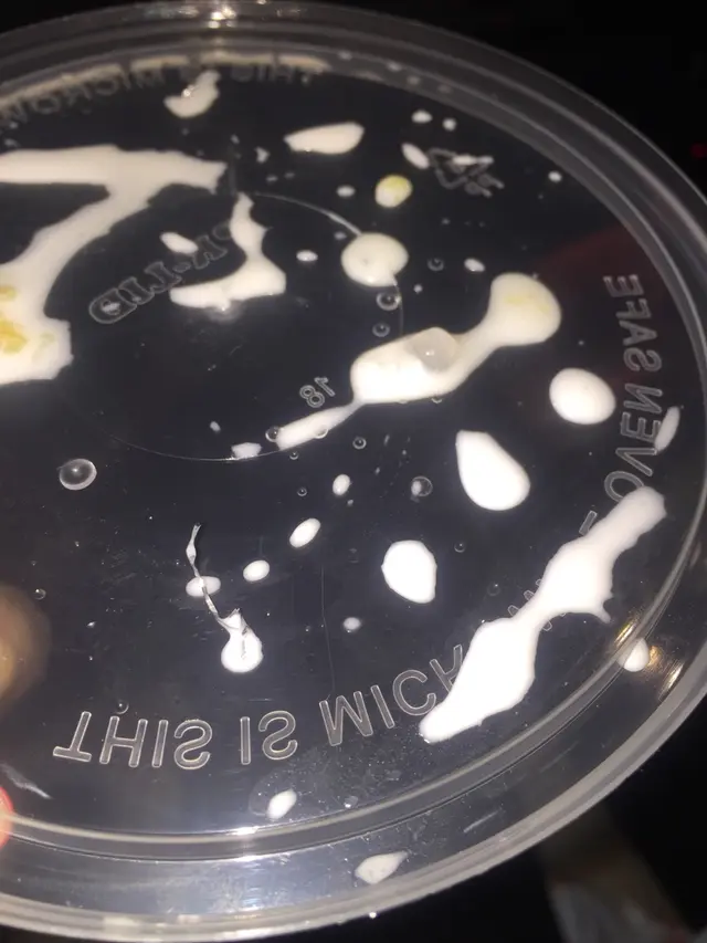 食到最尾有鐵絲！！！OMG