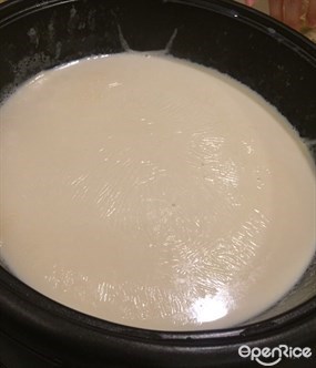豆乳於火鍋面層凝結 - 灣仔的居素屋日本野菜料理