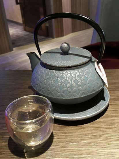 很喜歡這個古典美的銅製茶