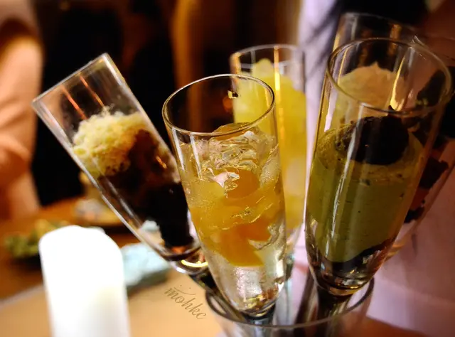 酒香白桃果凍-白桃好香, 食一杯真係唔夠