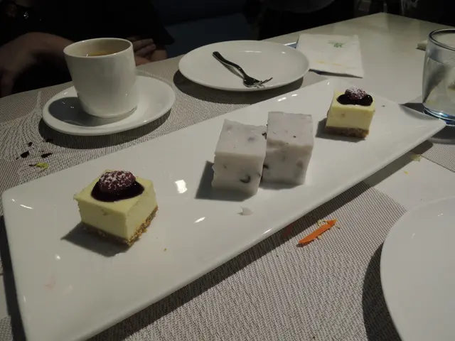 椰汁紅豆糕 & 芝士蛋糕