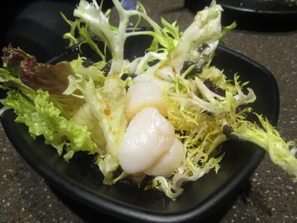 沙律菜爽脆, 但帶子腍身