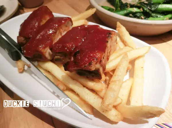 燒豬肋骨配薯條