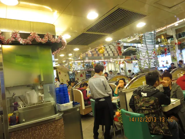 全店燈光本極為充足,堂皇的裝修是提升公司形象的行動