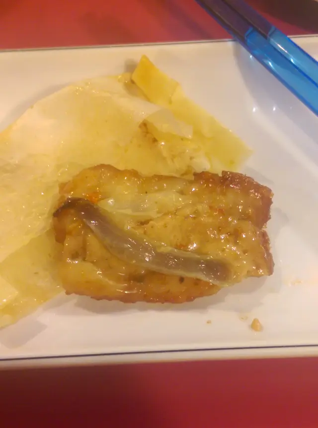 豬肉軟腍的質感，完全好像被鬆肉粉弄成！