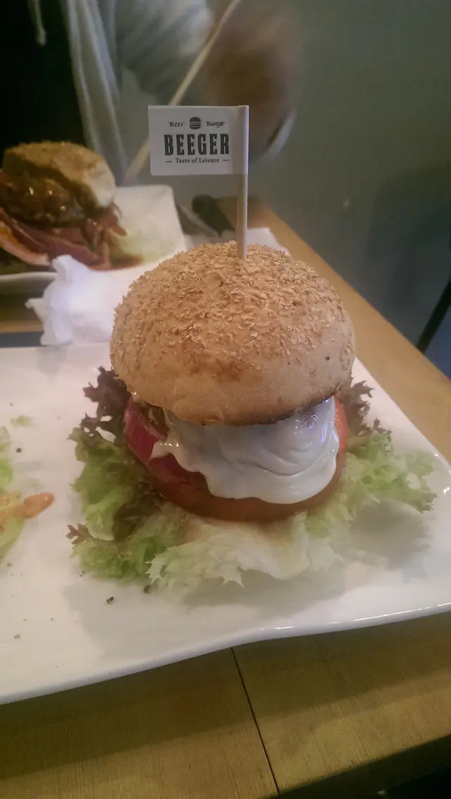 辣蕃茄牛肉漢堡