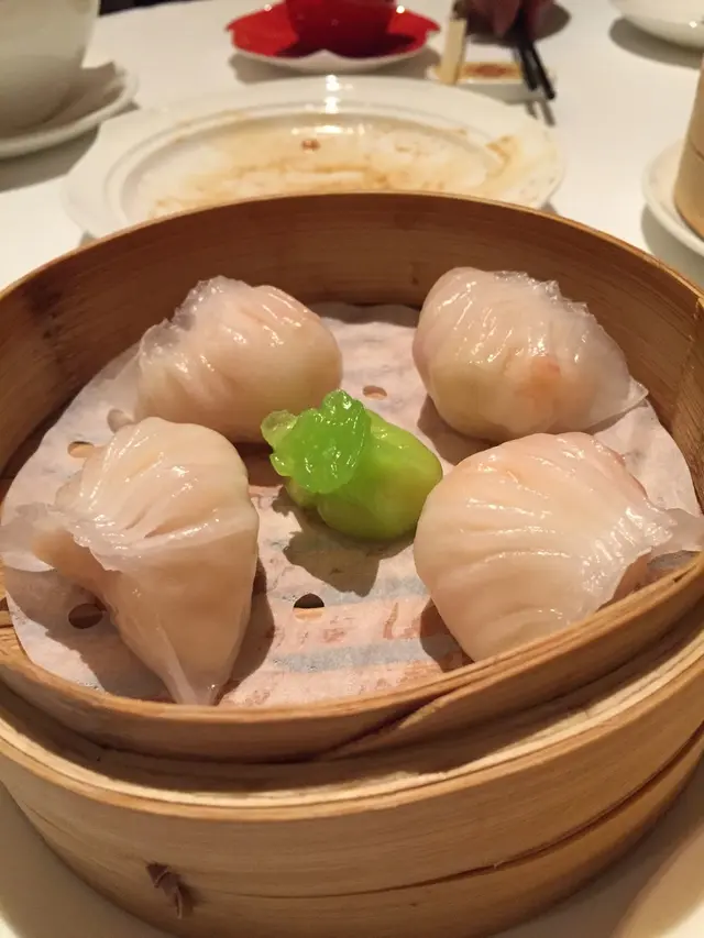 最喜歡中間的迷你小蝦餃~